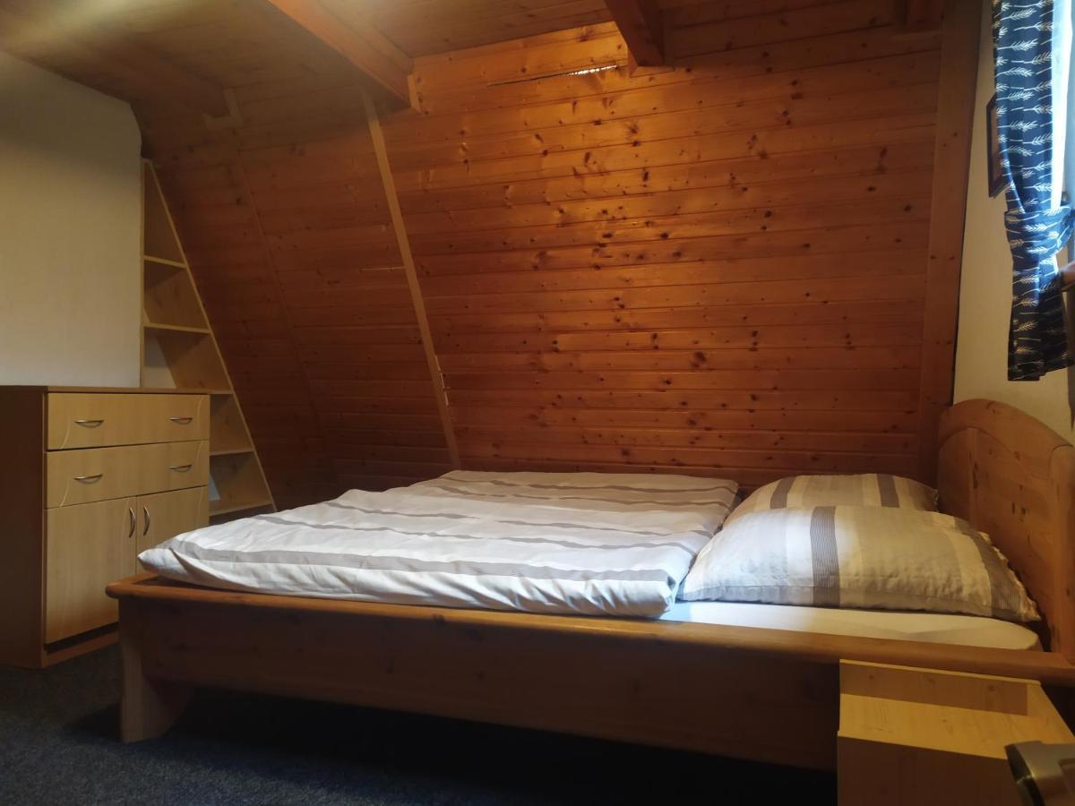 Chata Helena Loucna pod Klinovcem Luaran gambar